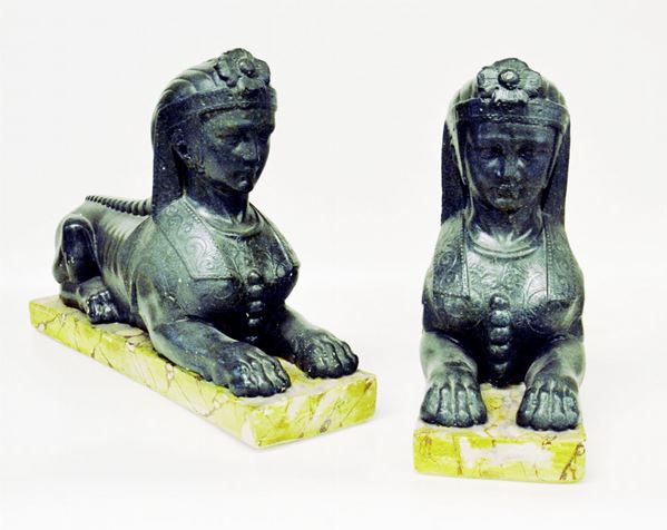 Coppia di sculture, sec. XX                                             