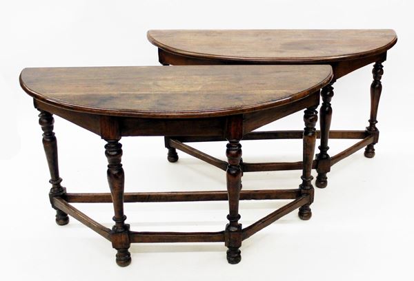 Coppia di console, demilune, sec. XVII&nbsp;&nbsp;&nbsp;&nbsp;&nbsp;&nbsp;&nbsp;&nbsp;&nbsp;&nbsp;&nbsp;&nbsp;&nbsp;&nbsp;&nbsp;&nbsp;&nbsp;&nbsp;&nbsp;&nbsp;&nbsp;&nbsp;&nbsp;&nbsp;&nbsp;&nbsp;&nbsp;&nbsp;&nbsp;&nbsp;&nbsp;&nbsp;&nbsp;&nbsp;&nbsp;&nbsp;