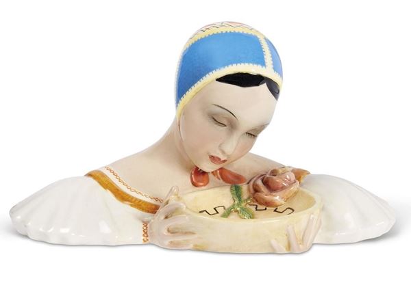 Figura, manifattura C.I.A. Manna, 1940 circa&nbsp;&nbsp;&nbsp;&nbsp;&nbsp;&nbsp;&nbsp;&nbsp;&nbsp;&nbsp;&nbsp;&nbsp;&nbsp;&nbsp;&nbsp;&nbsp;&nbsp;&nbsp;&nbsp;&nbsp;&nbsp;&nbsp;&nbsp;&nbsp;&nbsp;&nbsp;&nbsp;&nbsp;&nbsp;&nbsp;  - Asta Opere e Oggetti d'arte antica e Contemporanea, Gioielli - Poggio Bracciolini Casa d'Aste