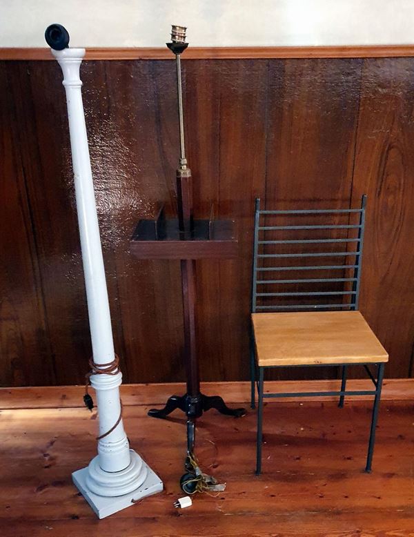 Due piantane ed una sedia, sec. XX                                          - Asta Opere e Oggetti d'arte antica e Contemporanea, Gioielli - Poggio Bracciolini Casa d'Aste