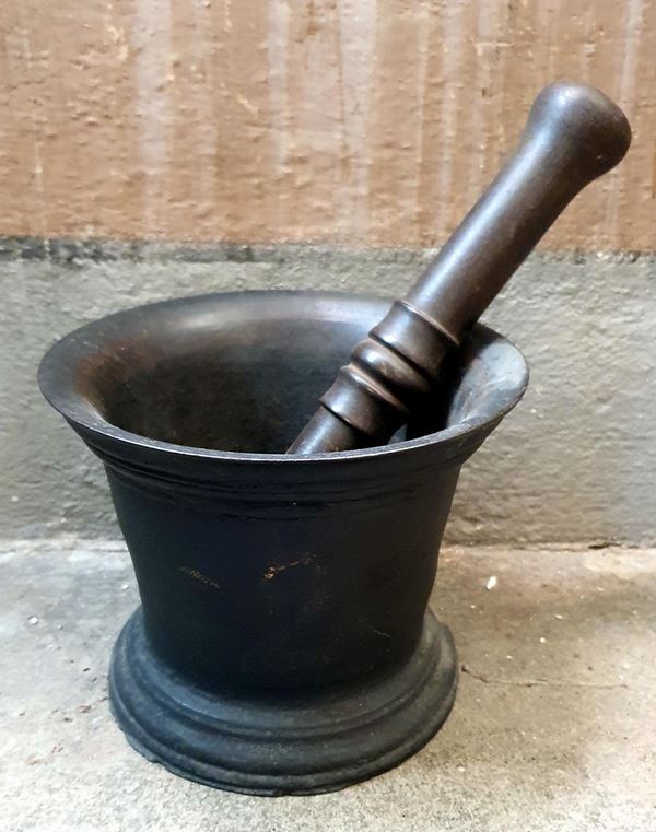 Mortaio, sec. XVI                                                           - Asta Opere e Oggetti d'arte antica e Contemporanea, Gioielli - Poggio Bracciolini Casa d'Aste