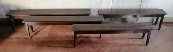 Quattro panche, sec. XIX e sec. XX, in legno laccato,                     