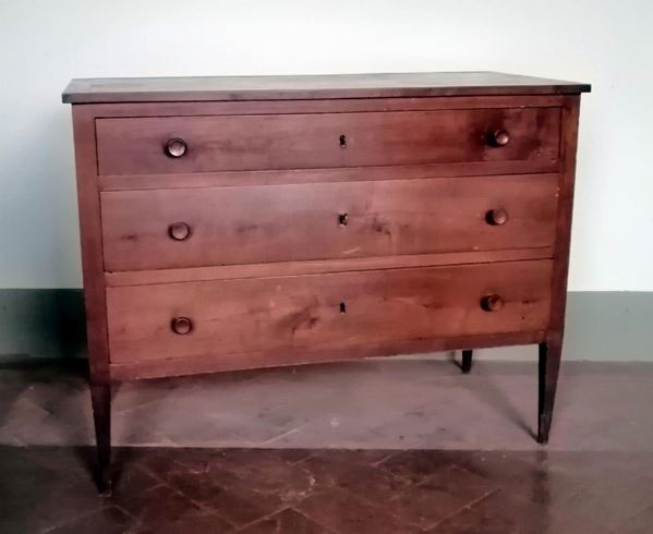 Cassettone, sec. XIX, in pioppo, tre cassetti, gambe troncopiramidali,    
