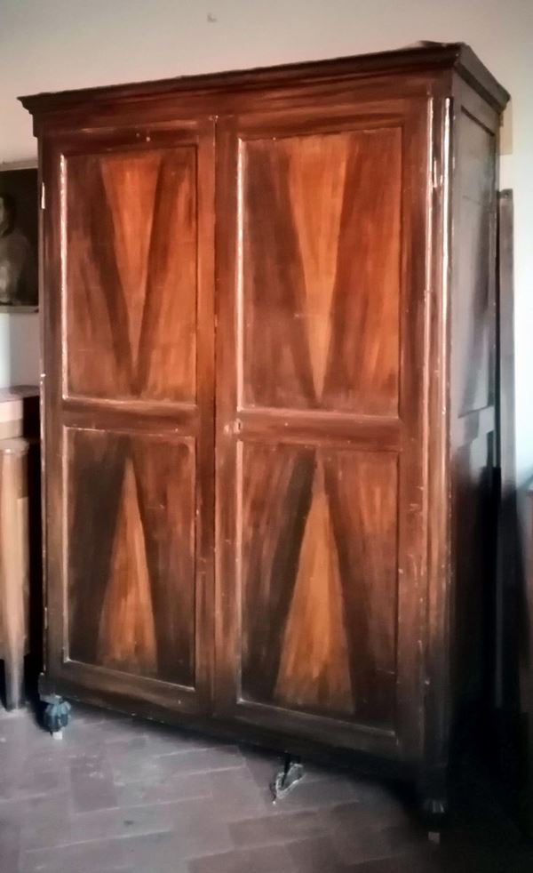 Armadio, sec. XIX, in gattice laccato, due sportelli                        - Asta Opere e Oggetti d'arte antica e Contemporanea, Gioielli - Poggio Bracciolini Casa d'Aste
