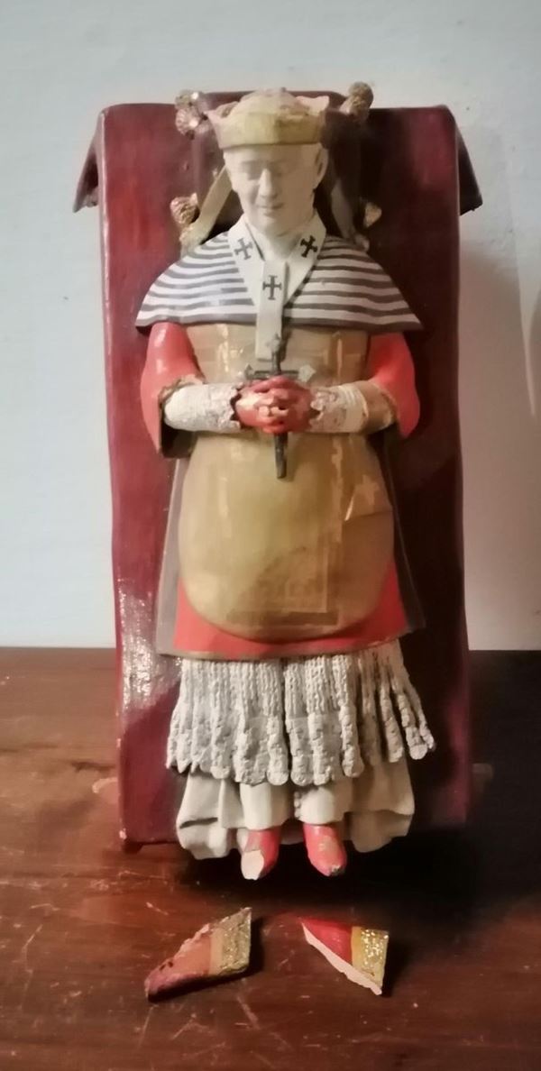 Scultura, sec. XIX, in terracotta smaltata raffigurante un prelato,       