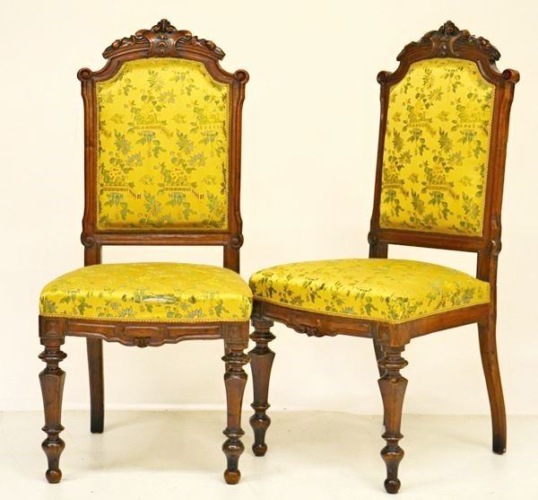 Coppia di sedie, in stile '700, in mogano intagliato,                        - Asta MOBILI, ARREDI E OGGETTI D'ARTE - Poggio Bracciolini Casa d'Aste