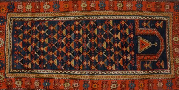 Tappeto preghiera, secolo XIX  - Asta ANTIQUARIATO: ARREDI MOBILI E OGGETTI D'ARTE - Poggio Bracciolini Casa d'Aste