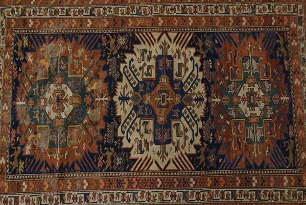 



Tappeto, Caucaso, secolo XIX   - Asta ANTIQUARIATO: ARREDI MOBILI E OGGETTI D'ARTE - Poggio Bracciolini Casa d'Aste
