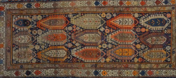 Tappeto persiano, secolo XIX  - Asta ANTIQUARIATO: ARREDI MOBILI E OGGETTI D'ARTE - Poggio Bracciolini Casa d'Aste