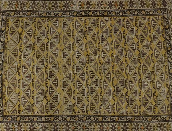 Tappeto, sec. XX  - Asta ANTIQUARIATO: ARREDI MOBILI E OGGETTI D'ARTE - Poggio Bracciolini Casa d'Aste