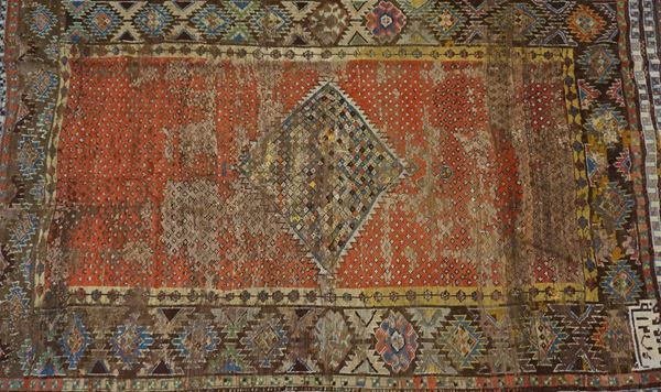 Tappeto persiano, secolo XIX  - Asta ANTIQUARIATO: ARREDI MOBILI E OGGETTI D'ARTE - Poggio Bracciolini Casa d'Aste