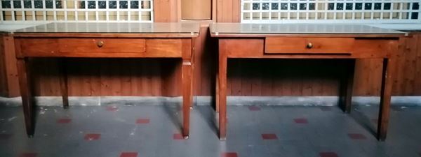 Due tavolini, sec. XVIII e sec. XIX, in legno dolce,                       
