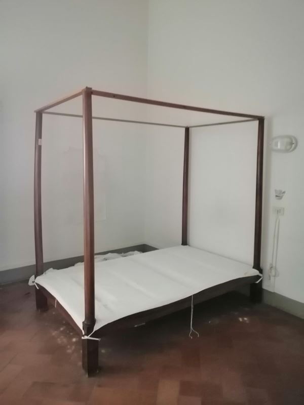 



Letto Impero, sec. XIX in noce a baldacchino,&nbsp;&nbsp;&nbsp;&nbsp;&nbsp;&nbsp;&nbsp;&nbsp;&nbsp;&nbsp;&nbsp;&nbsp;&nbsp;&nbsp;&nbsp;&nbsp;&nbsp;&nbsp;&nbsp;&nbsp;&nbsp;&nbsp;&nbsp;&nbsp;&nbsp;&nbsp;&nbsp;&nbsp;&nbsp; 