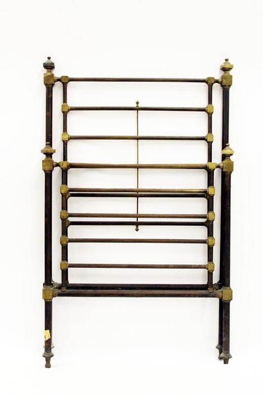 



Testiera e pediera di letto, sec. XIX  - Asta OPERE E OGGETTI D'ARTE ANTICA E CONTEMPORANEA, GIOIELLI - Poggio Bracciolini Casa d'Aste