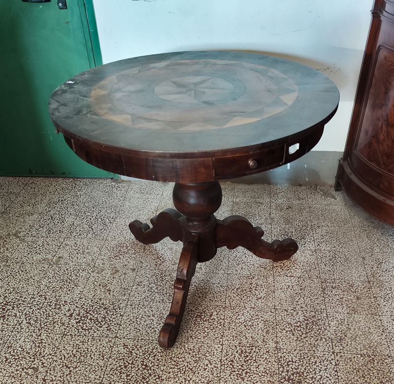 Tavolo circolare da gioco, sec. XX