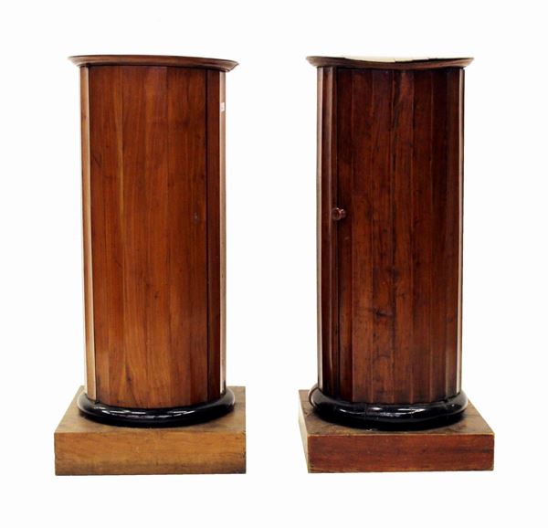 Due colonne con sportello, Toscana, sec. XIX  - Asta Collectibles, Arredi antichi e Contemporanei e Gioielli - Poggio Bracciolini Casa d'Aste