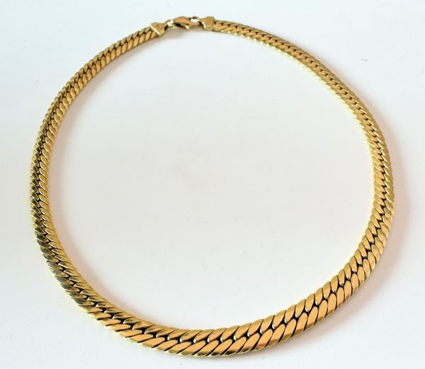 



COLLANA IN ORO GIALLO KT 18