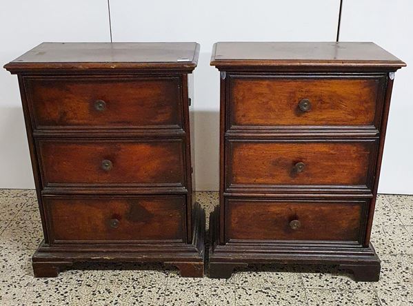



Coppia di comodini, Toscana, sec. XVIII  - Asta ARREDI DA UNA VILLA FIORENTINA, GIOIELLI, ARGENTI E DIPINTI - Poggio Bracciolini Casa d'Aste