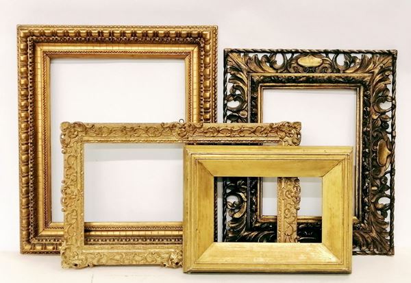 



Quattro cornici, secc. XIX e XX, in legno dorato e intagliato,