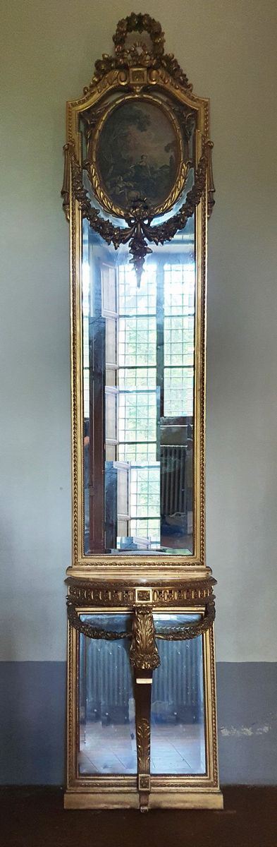 Console, in stile 700