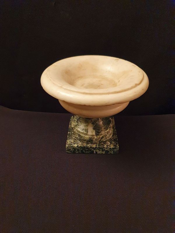 



Coppa , sec.XIX   - Asta Antiquariato e Sculture, Gioielli e Collezionismo - Poggio Bracciolini Casa d'Aste