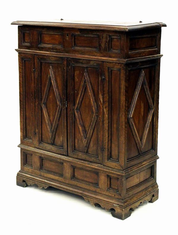 



Credenzino, in stile 500  - Asta Gioielli, Arredi d'antiquariato, Dipinti dal XVI al XX Secolo e Argenti - Poggio Bracciolini Casa d'Aste