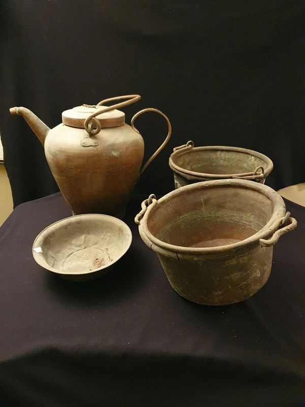 



Versatoio sec. XVIII  - Asta Antiquariato e Sculture, Gioielli e Collezionismo - Poggio Bracciolini Casa d'Aste