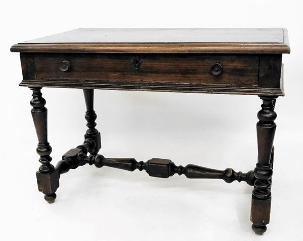 



Scrivania, in stile 700  - Asta Gioielli, Arredi d'antiquariato, Dipinti dal XVI al XX Secolo e Argenti - Poggio Bracciolini Casa d'Aste