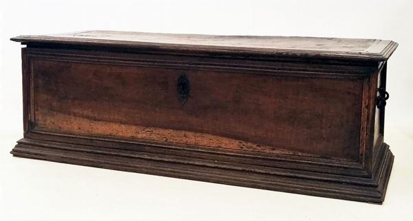 



Cassapanca, in stile 700  - Asta Gioielli, Arredi d'antiquariato, Dipinti dal XVI al XX Secolo e Argenti - Poggio Bracciolini Casa d'Aste