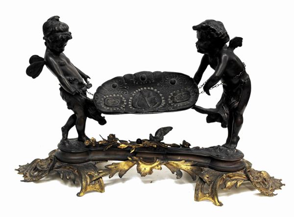



Gruppo, inizi sec. XX  - Asta Gioielli, Arredi d'antiquariato, Dipinti dal XVI al XX Secolo e Argenti - Poggio Bracciolini Casa d'Aste