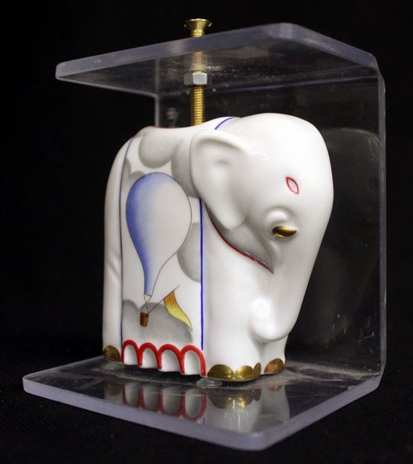 



Elefante, sec. XX, manifattura Richard Ginori, 