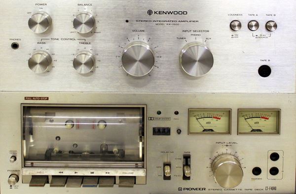



Impianto stereo, sec. XX