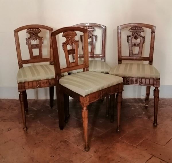 



Quattro sedie, Veneto, sec. XVIII  - Asta Gioielli, Arredi d'antiquariato, Dipinti dal XVI al XX Secolo e Argenti - Poggio Bracciolini Casa d'Aste
