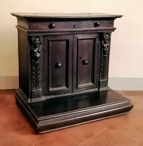 



Inginocchiatoio, Toscana, sec. XVIII  - Asta Gioielli, Arredi d'antiquariato, Dipinti dal XVI al XX Secolo e Argenti - Poggio Bracciolini Casa d'Aste