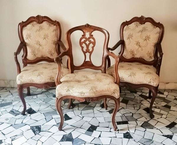 



Tre poltrone, in stile 700