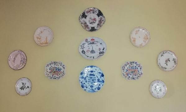 



Dieci piatti da parete, sec. XIX e sec. XX