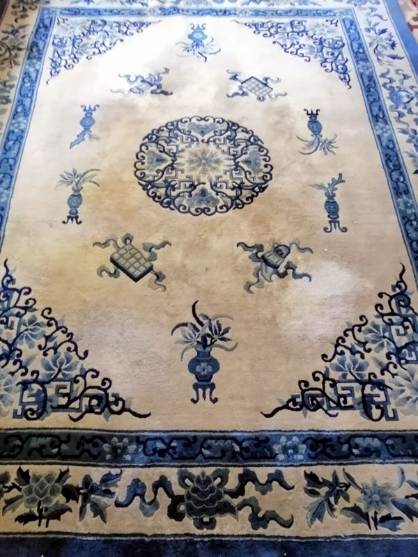 



Tappeto, Cina, sec. XX  - Asta Gioielli, Arredi d'antiquariato, Dipinti dal XVI al XX Secolo e Argenti - Poggio Bracciolini Casa d'Aste