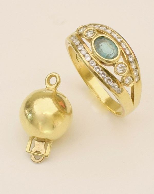 



ANELLO IN ORO GIALLO 18KT, DIAMANTI E SMERALDO  - Asta Antiquariato e Sculture, Gioielli e Collezionismo - Poggio Bracciolini Casa d'Aste