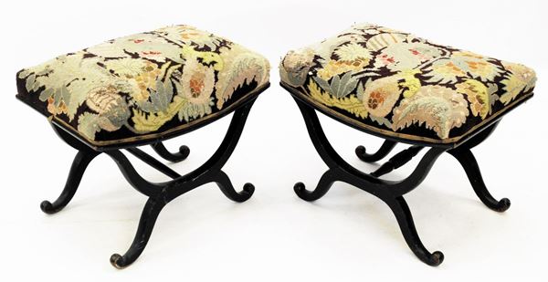 



Due poggiapiedi, sec. XIX  - Asta Collectibles, Arredi antichi e Contemporanei e Gioielli - Poggio Bracciolini Casa d'Aste