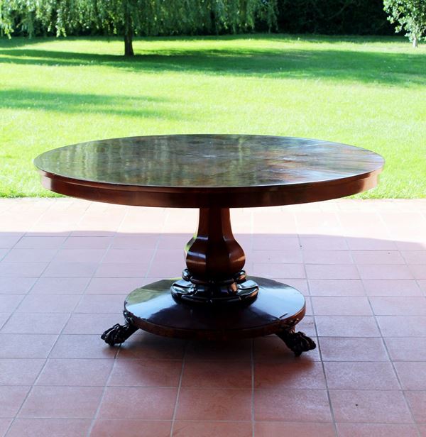 



Tavolo circolare, sec. XIX
