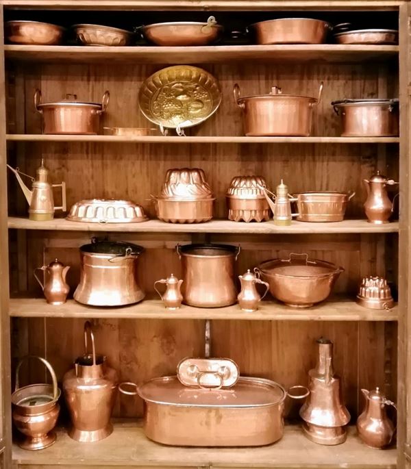 



Trenta oggetti in rame, sec. XX  - Asta Antiquariato e Sculture, Gioielli e Collezionismo - Poggio Bracciolini Casa d'Aste