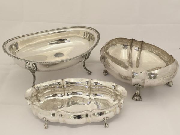 



TRE VASCHE SEC. XX  - Asta Collectibles, Arredi antichi e Contemporanei e Gioielli - Poggio Bracciolini Casa d'Aste