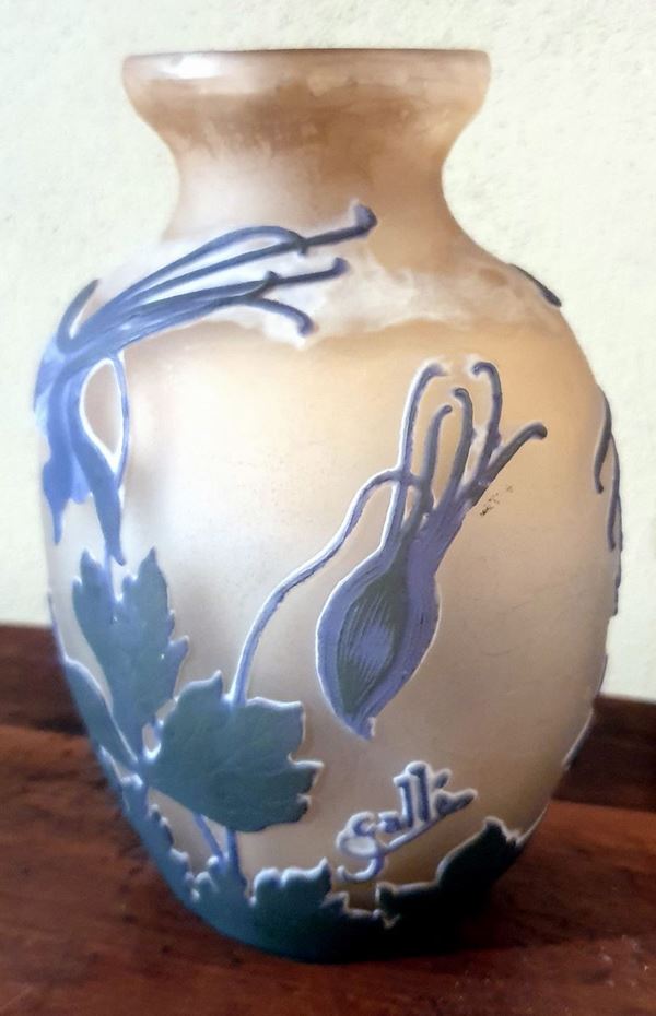 



Vaso , sec. XX , manifattura Gall&egrave;