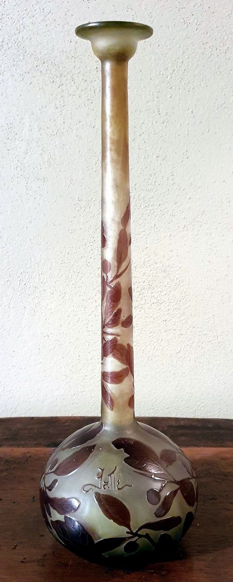 



Vaso sec. XX manifattura Gall&egrave;  - Asta Collectibles, Arredi antichi e Contemporanei e Gioielli - Poggio Bracciolini Casa d'Aste
