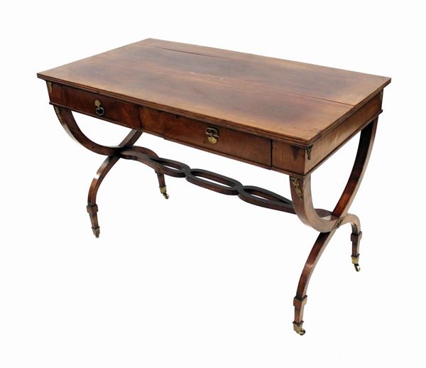 



Tavolo scrivania, Inghilterra, sec. XX  - Asta ANTIQUARIATO, COLLECTIBLES, GIOIELLI - Poggio Bracciolini Casa d'Aste