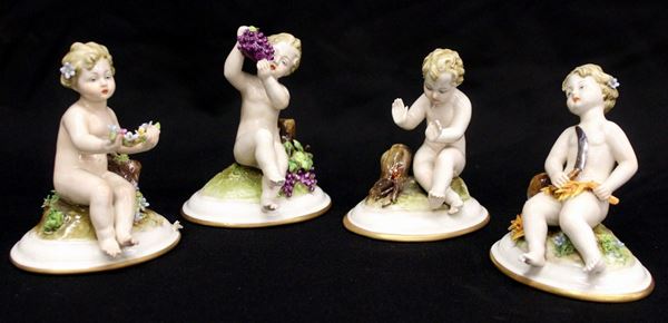 



Quattro statuette, Capodimonte, inizi sec. XX