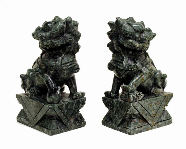 



Coppia di cani di Pho, Tailandaia, sec. XX  - Asta Collectibles, Arredi antichi e Contemporanei e Gioielli - Poggio Bracciolini Casa d'Aste