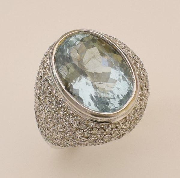 



ANELLO IN ORO BIANCO KT18 , DIAMANTI E ACQUAMARINA