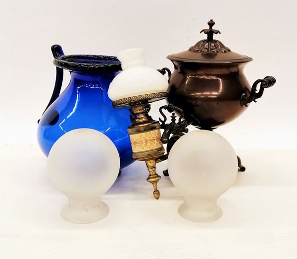 



Vaso, versatoio e applique, sec. XX  - Asta Collectibles, Arredi antichi e Contemporanei e Gioielli - Poggio Bracciolini Casa d'Aste