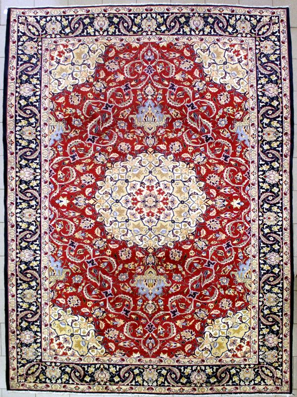 



Tappeto persiano Isfahan, di vecchia manifattura